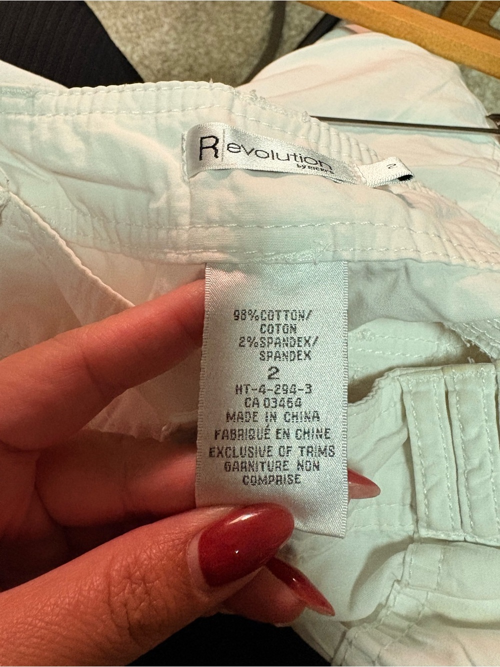 560. Ricki's Cream Cargo Capri Pants - Picture 3 of 4